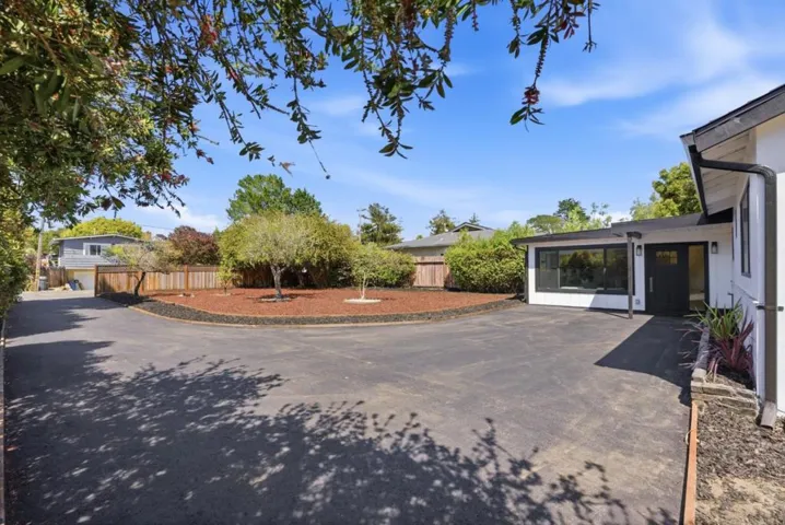 511 Cedar Street, Aptos, California 95003