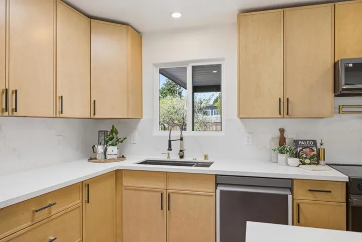 511 Cedar Street, Aptos, California 95003