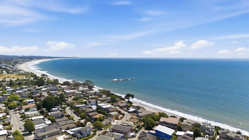 511 Cedar Street, Aptos, California 95003