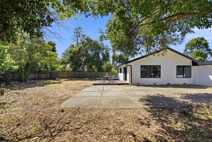 511 Cedar Street, Aptos, California 95003