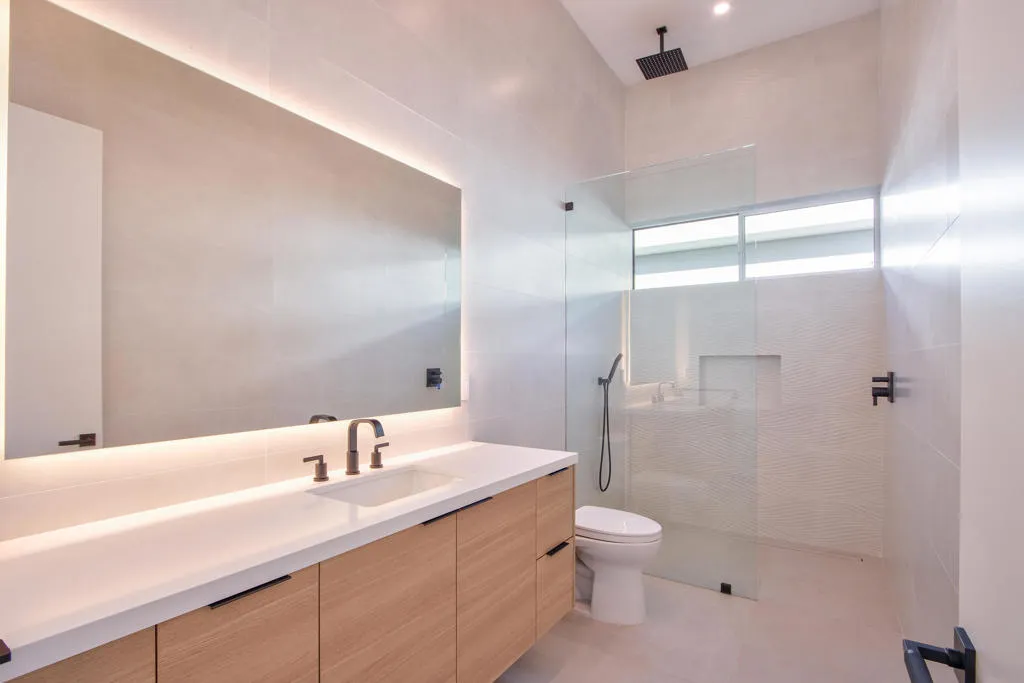 46-Bathroom-3