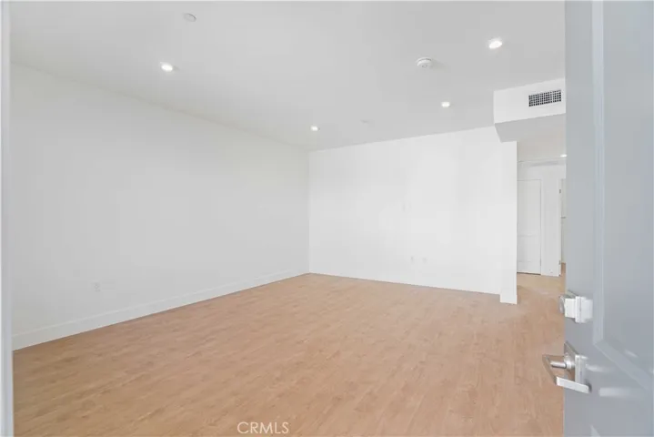8750 Sepulveda Boulevard 509, North Hills, California 91343 — photo 5
