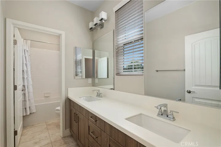 Upstairs Full Bath