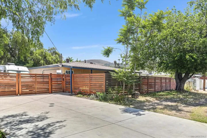 2731 Bancroft, Spring Valley, California 91977