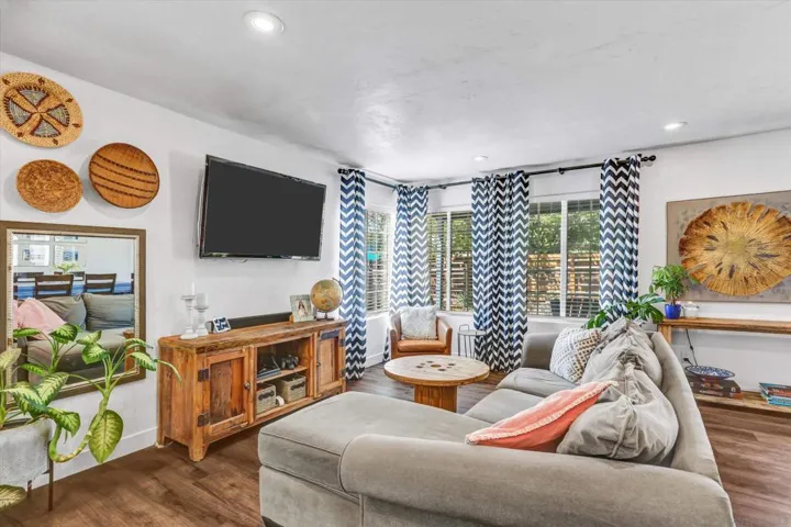 2731 Bancroft, Spring Valley, California 91977