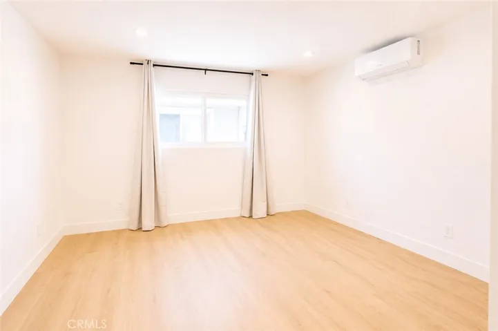 522 17th Street C, Huntington Beach, California 92648