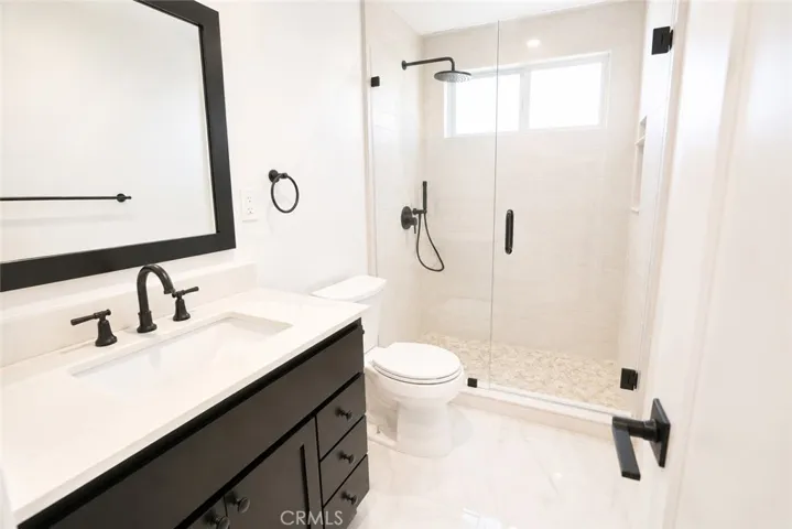 522 17th Street C, Huntington Beach, California 92648