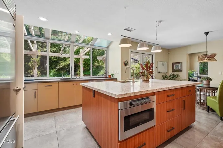 Spectacular Kitchen