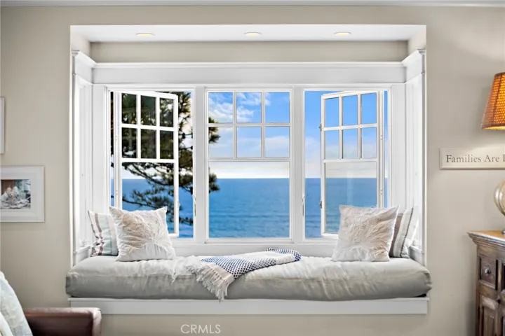 picture window - up