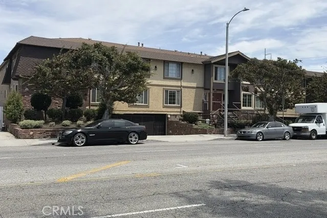 4633 Marine Ave