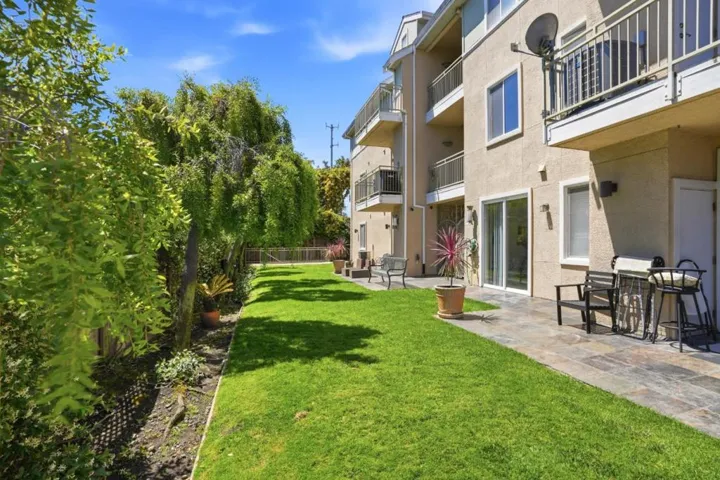 2330 University Avenue 190, East Palo Alto, California 94303