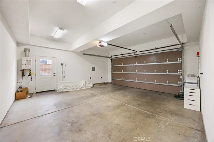 2-Car Garage