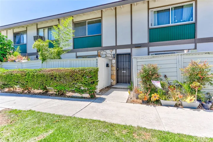 8098 Kerr Green, Buena Park, California 90621