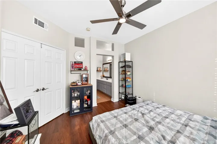 Master Bedroom2