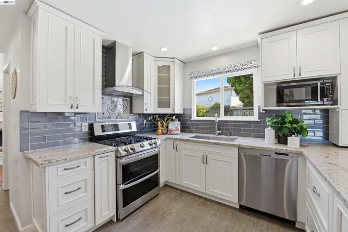 37896 Manzanita St, Newark, California 94560