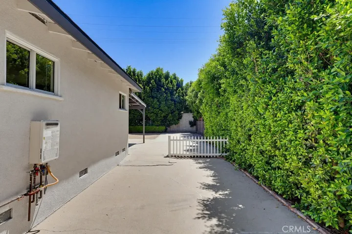 7058 Fullbright, Winnetka, California 91306