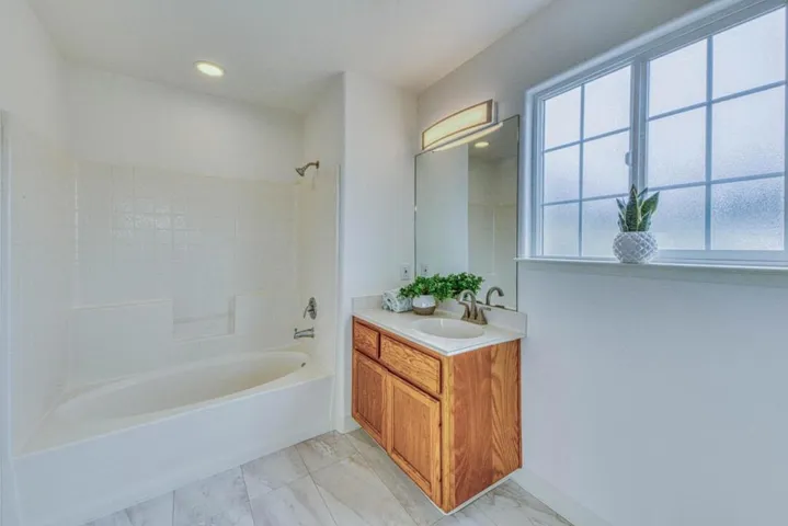 172 Paddon Place, Marina, California 93933