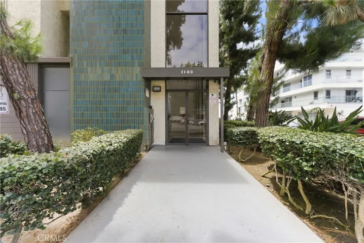 Welcome to 1140 E. Ocean Blvd,
