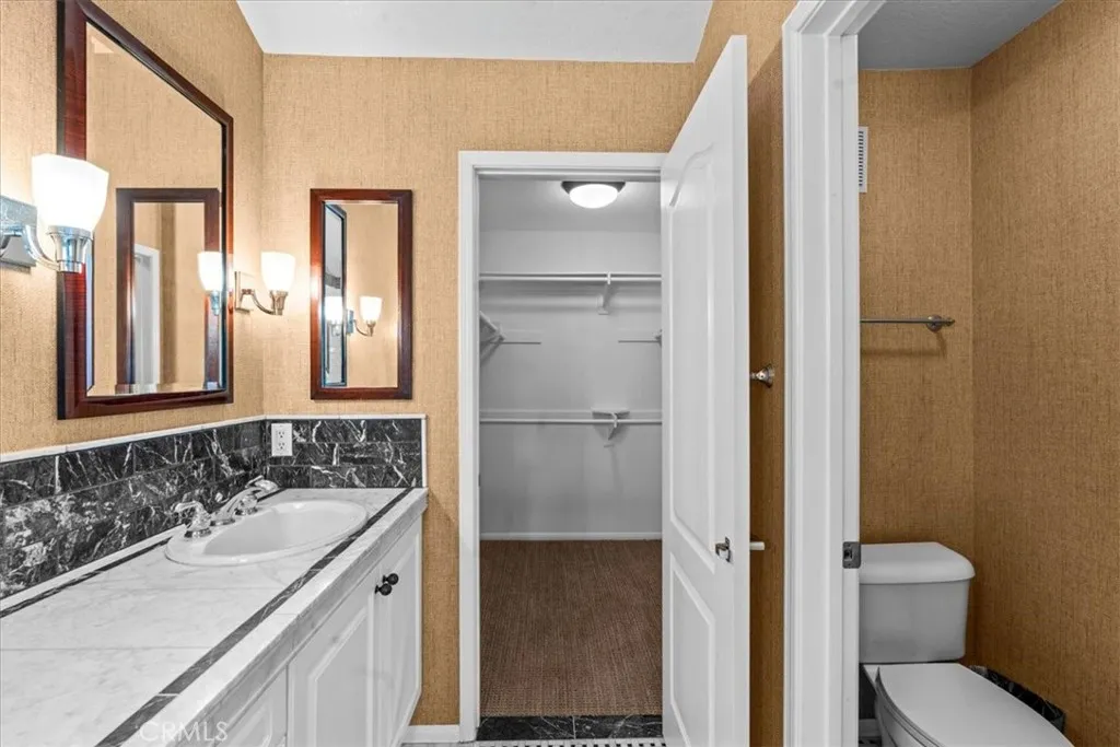 View toward water closet and walk-in closet