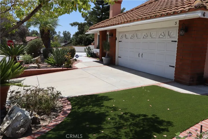 3 Cimmarron, Pomona, California 91766