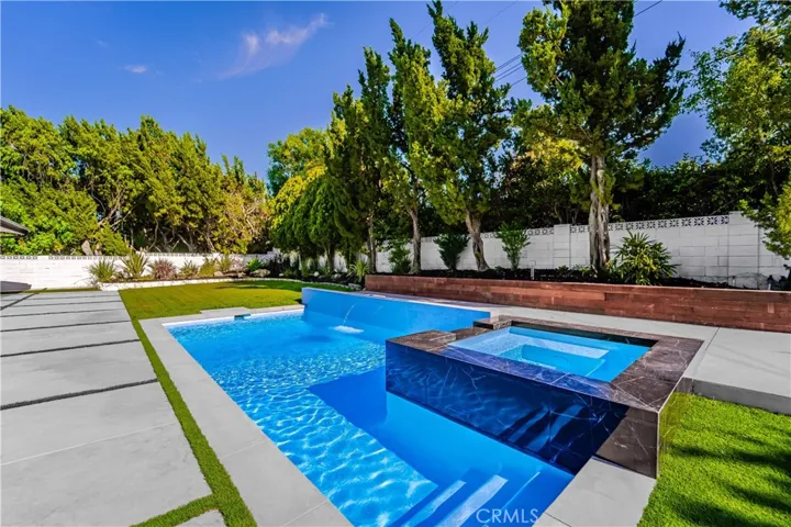 24320 Bessemer Street, Woodland Hills, California 91367