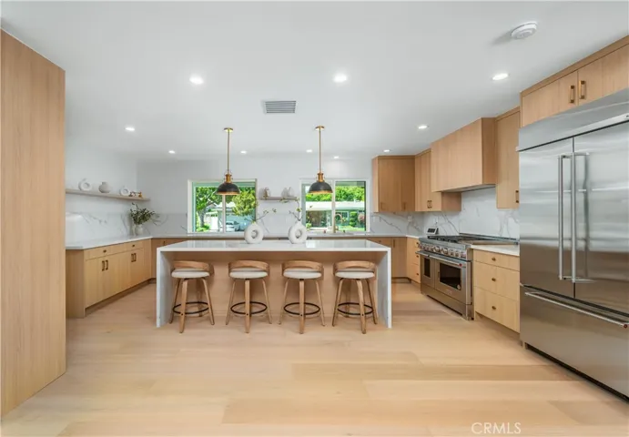 24320 Bessemer Street, Woodland Hills, California 91367