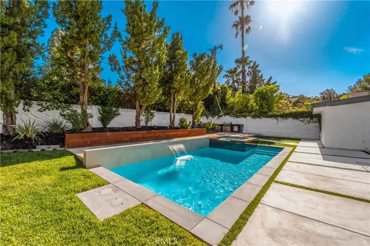 24320 Bessemer Street, Woodland Hills, California 91367