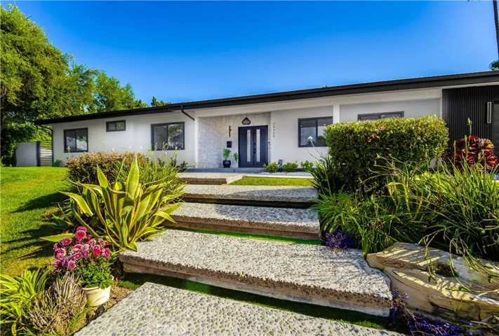 24320 Bessemer Street, Woodland Hills, California 91367