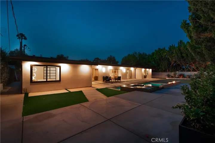 24320 Bessemer Street, Woodland Hills, California 91367