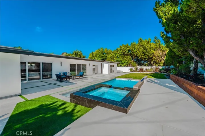 24320 Bessemer Street, Woodland Hills, California 91367