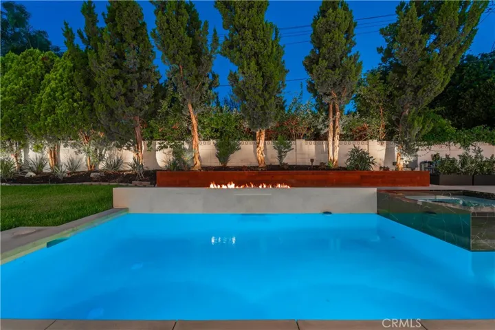 24320 Bessemer Street, Woodland Hills, California 91367