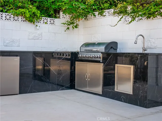 24320 Bessemer Street, Woodland Hills, California 91367