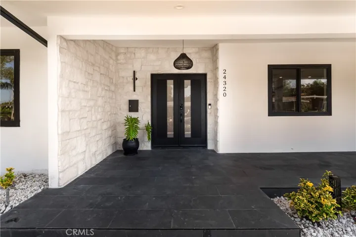 24320 Bessemer Street, Woodland Hills, California 91367