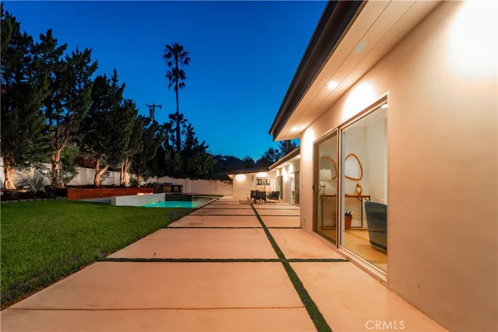 24320 Bessemer Street, Woodland Hills, California 91367
