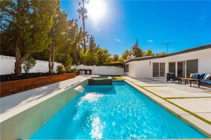 24320 Bessemer Street, Woodland Hills, California 91367