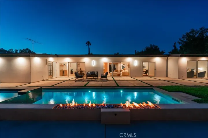 24320 Bessemer Street, Woodland Hills, California 91367