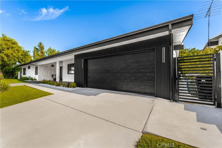 24320 Bessemer Street, Woodland Hills, California 91367