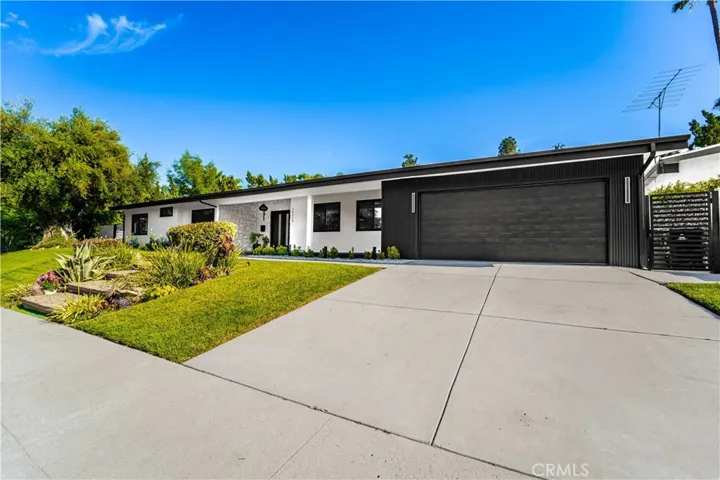 24320 Bessemer Street, Woodland Hills, California 91367
