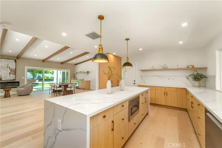 24320 Bessemer Street, Woodland Hills, California 91367