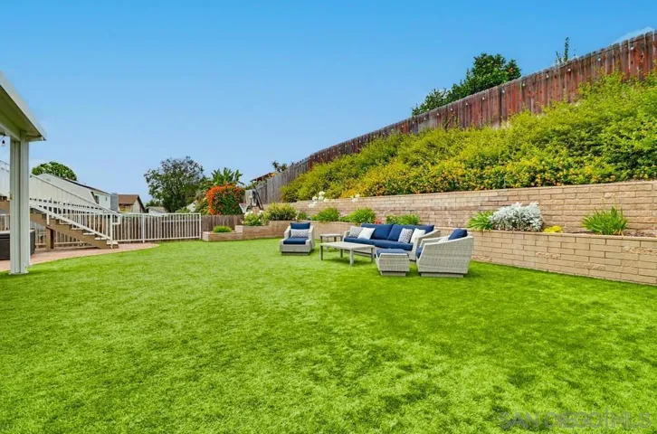 6880 Wallsey Drive, San Diego, California 92119