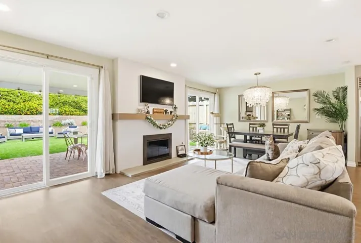6880 Wallsey Drive, San Diego, California 92119