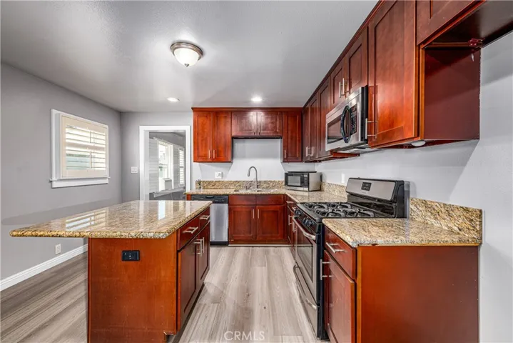 1274 W 3rd, San Pedro, California 90732