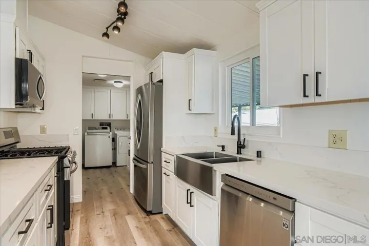 11949 Riverside Dr, Lakeside, California 92040