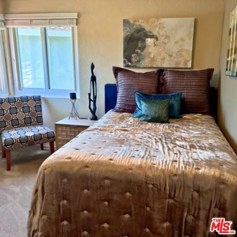 2nd bedroom (upstairs)