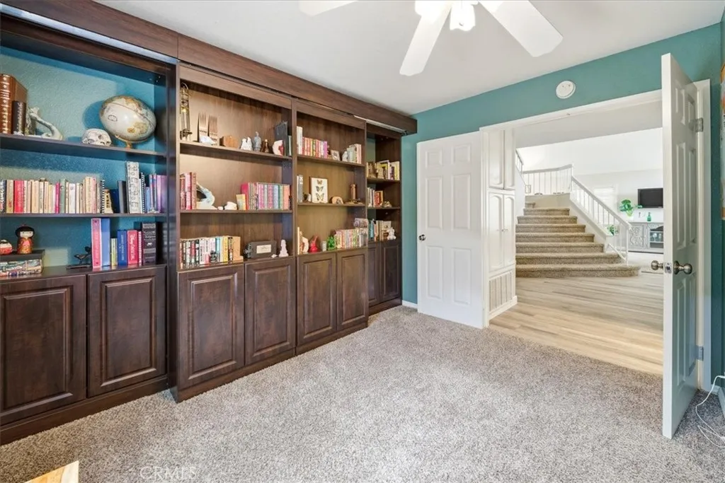 Queen-size Murphy Bed