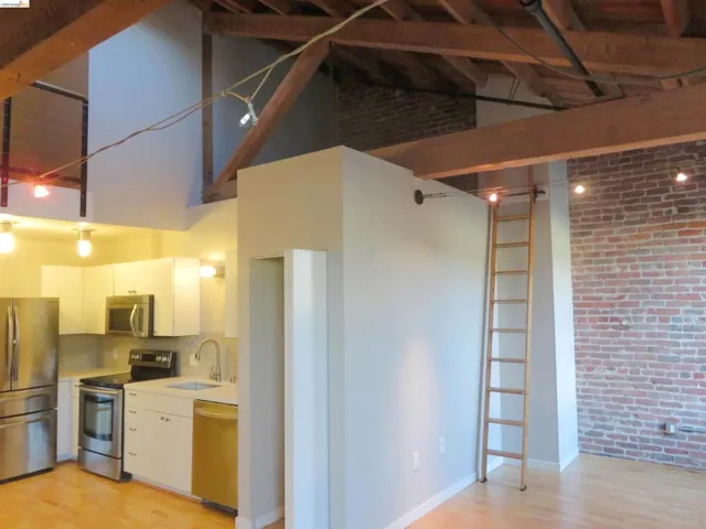 720 York St 212, San Francisco, California 94110