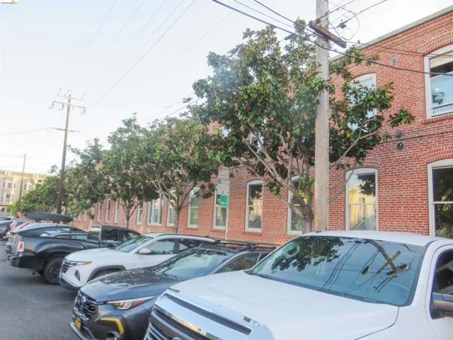 720 York St 212, San Francisco, California 94110