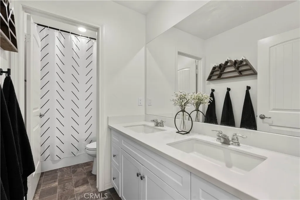 Upstairs Bathroom 2