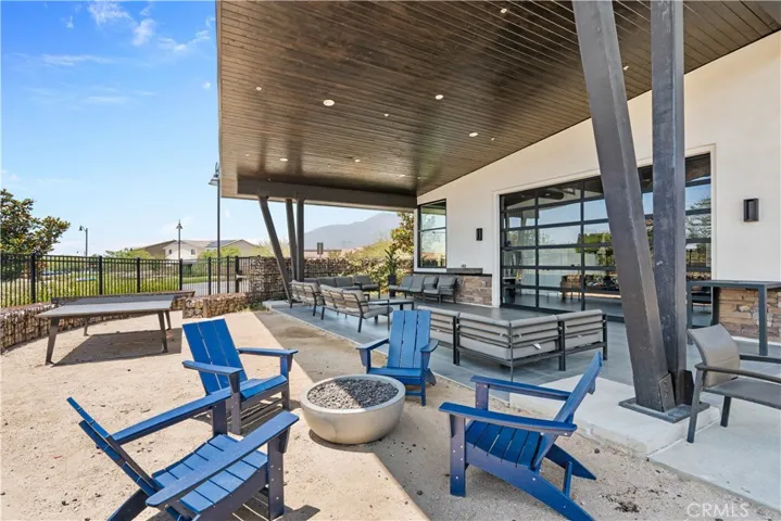 Community Amenities- Fire pit, table tennis, and patio