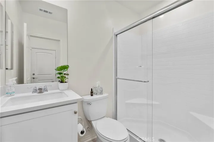 Downstairs full bath